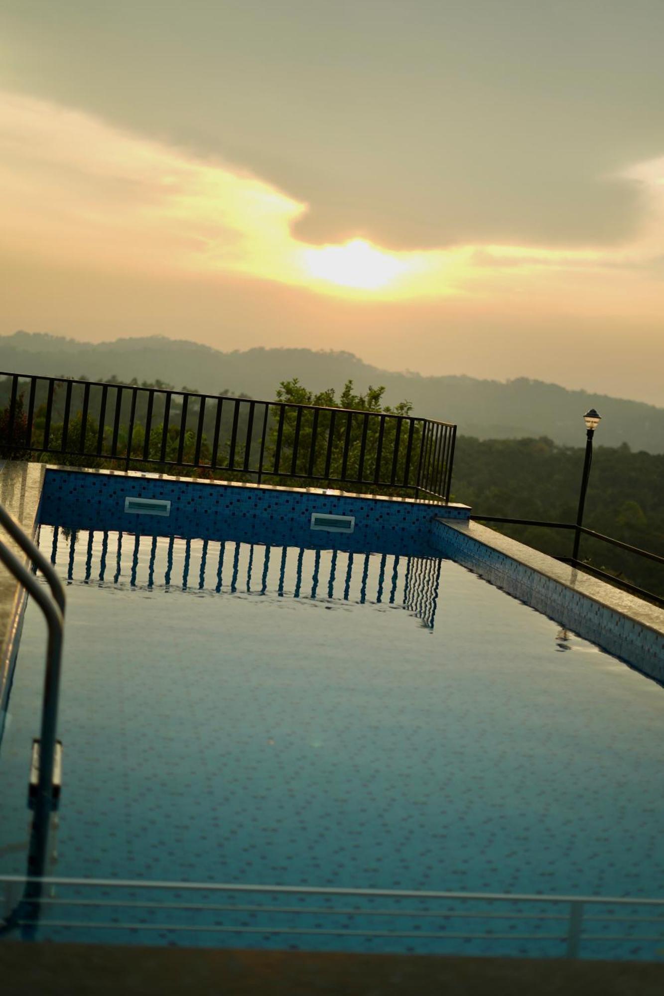 Paadi Holidays Ramakkalmedu 伊都基 外观 照片